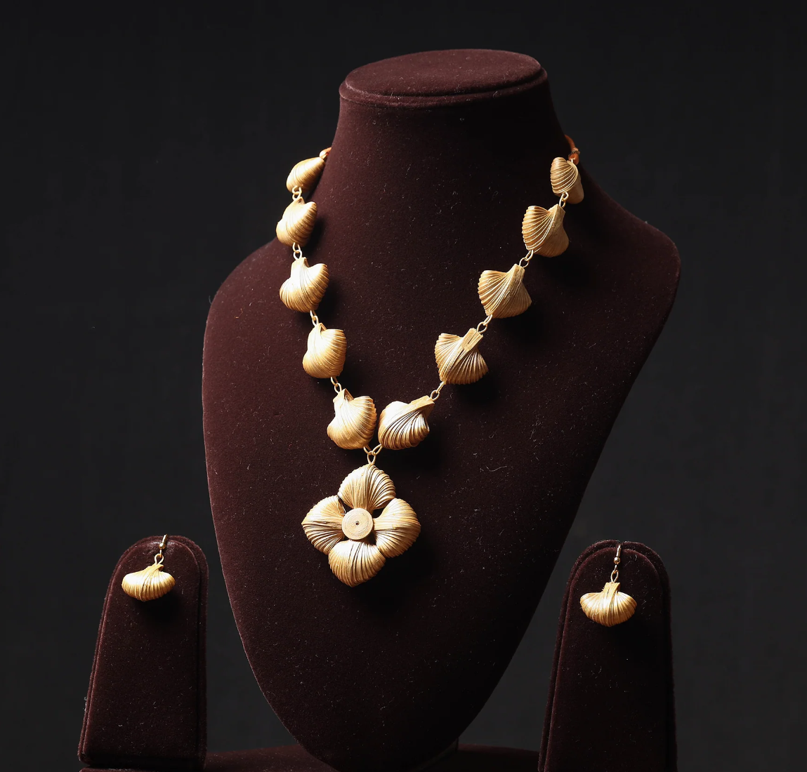 Handcrafted Bamboo Necklace Set by Daya PatkiHandcrafted Bamboo Necklace Set by Daya PatkiHandcrafted Bamboo Necklace Set by Daya Patki